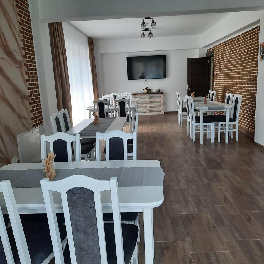 Andrana Hotell Caciulata Exteriör bild