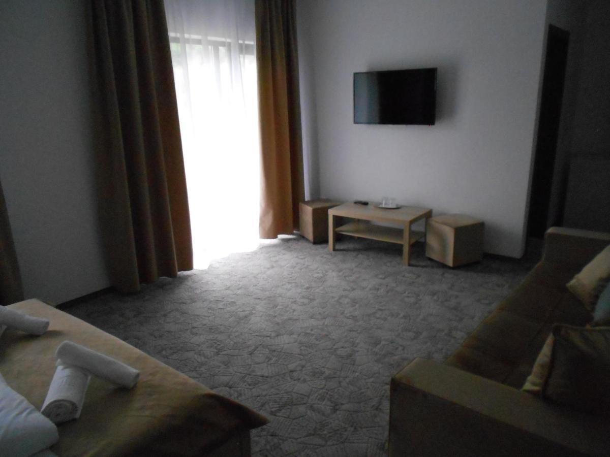 Andrana Hotell Caciulata Exteriör bild