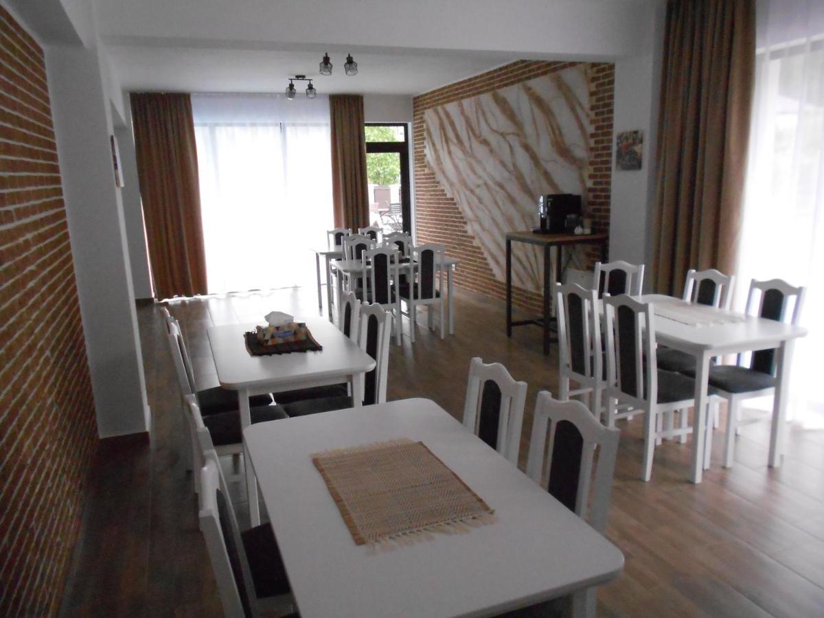 Andrana Hotell Caciulata Exteriör bild